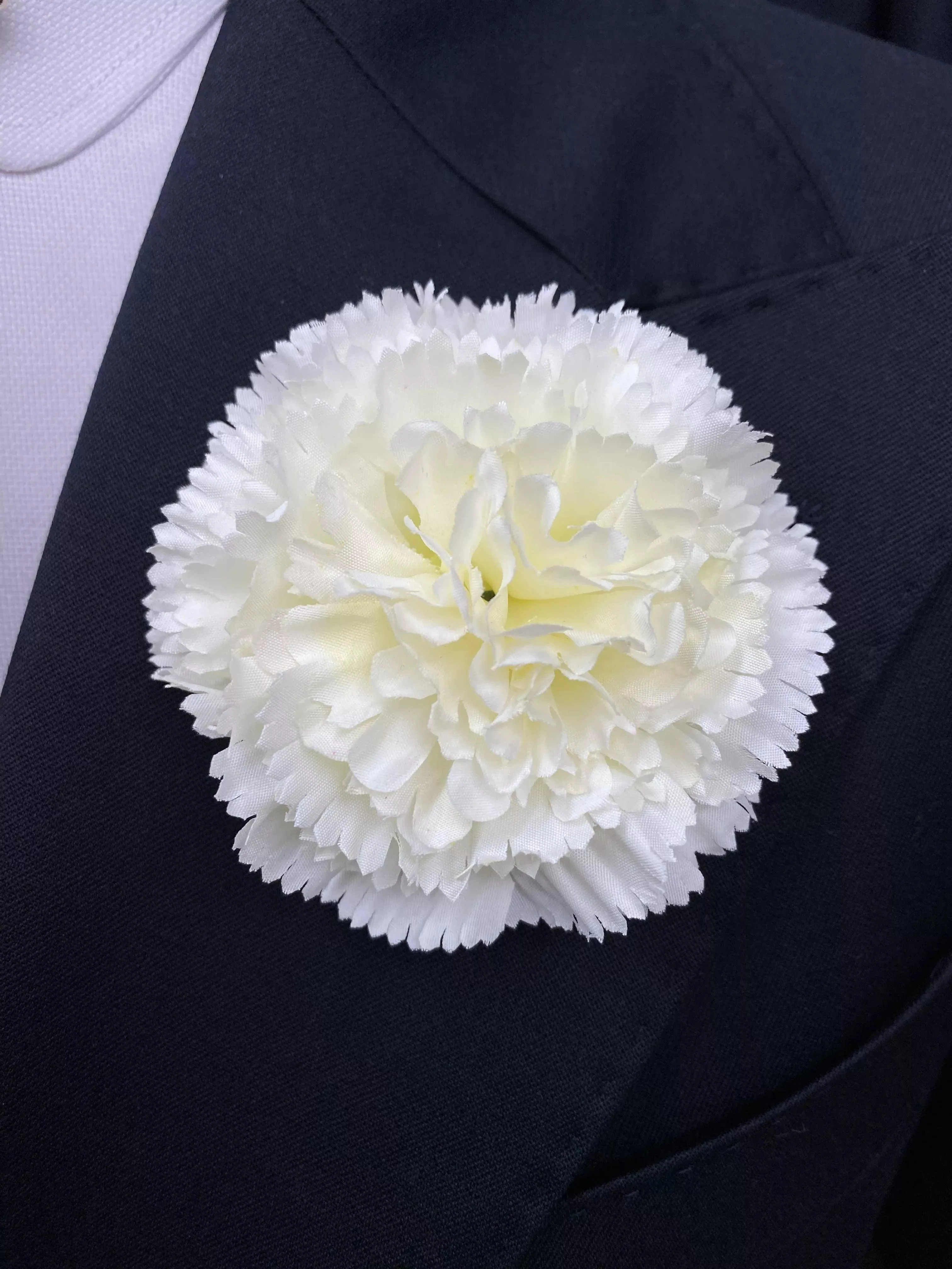 Grande Boutonnière à fleur Ivoire