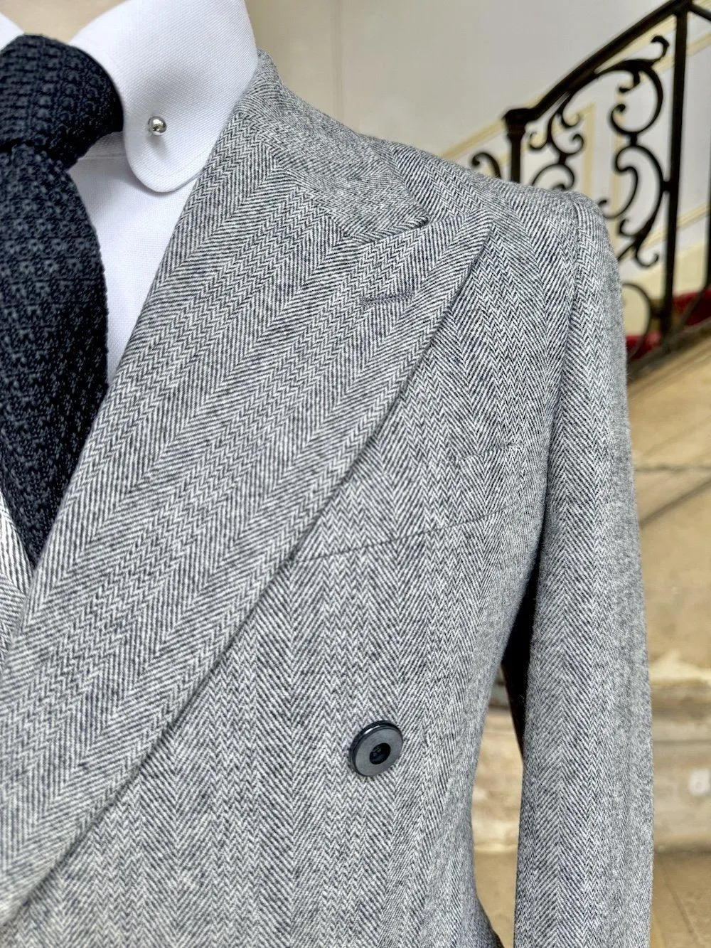 Costume Croisé Chevron Gris - Image 2