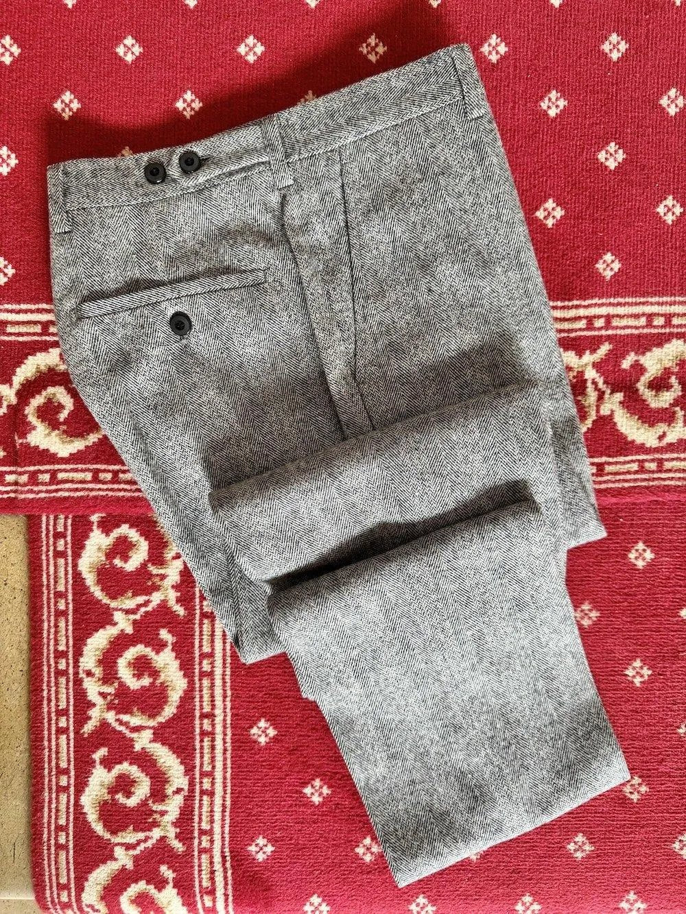 Costume Croisé Chevron Gris - Image 4